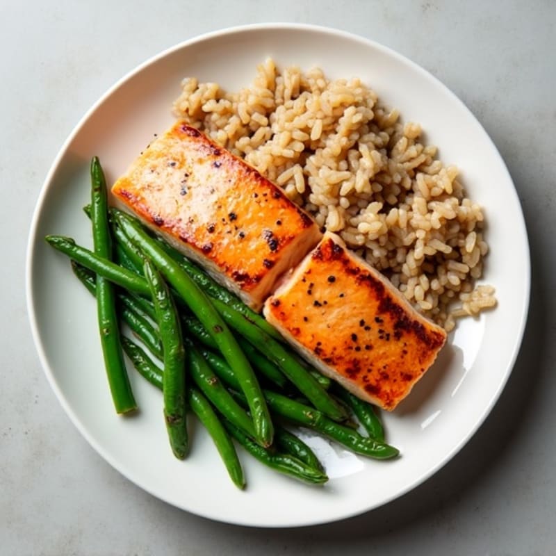 Seared Salmon with Steamed Green Beans and Brown Rice