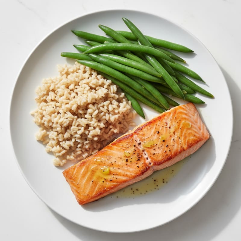 Seared Salmon Fillet with Steamed Green Beans and Brown Rice