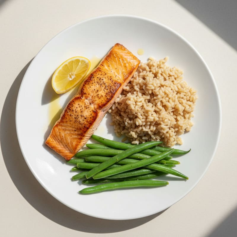 Seared Salmon with Steamed Green Beans and Brown Rice