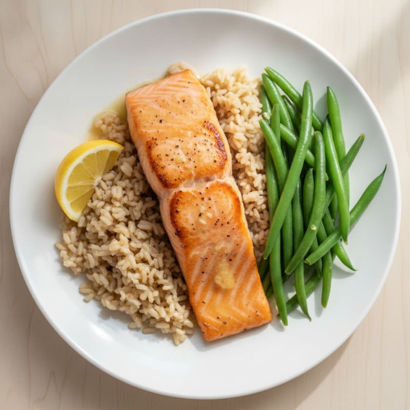 Seared Salmon Fillet with Steamed Green Beans and Brown Rice