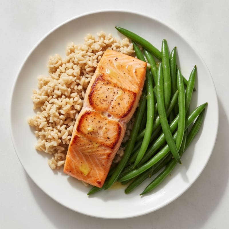 Seared Salmon Fillet with Steamed Green Beans and Brown Rice