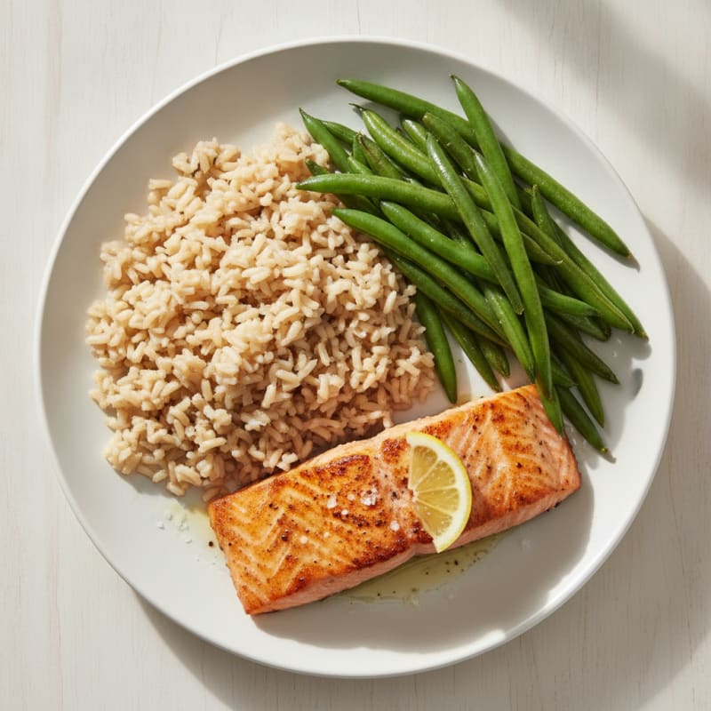 Seared Salmon Fillet with Steamed Green Beans and Brown Rice