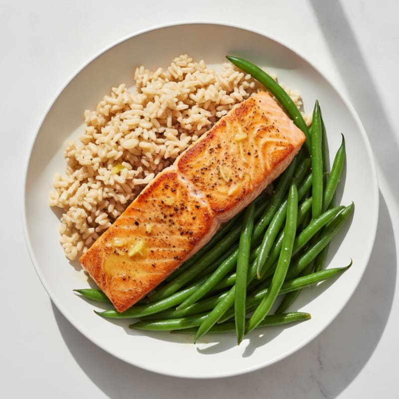 Seared Salmon with Steamed Green Beans and Brown Rice