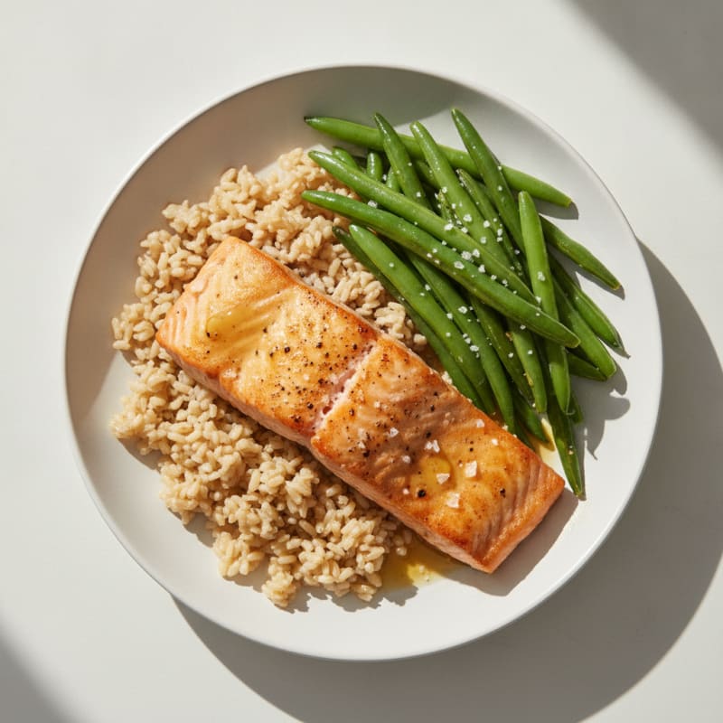 Seared Salmon with Steamed Green Beans and Brown Rice