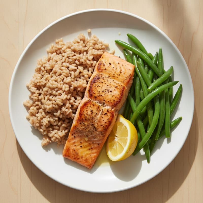 Seared Salmon Fillet with Steamed Green Beans and Brown Rice