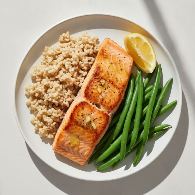 Seared Salmon Fillet with Steamed Green Beans and Brown Rice