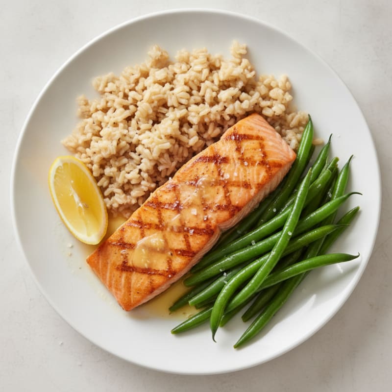 Seared Salmon with Steamed Green Beans and Brown Rice