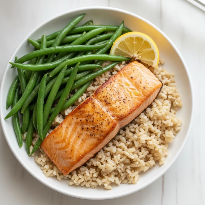 Seared Salmon Fillet with Steamed Green Beans and Brown Rice
