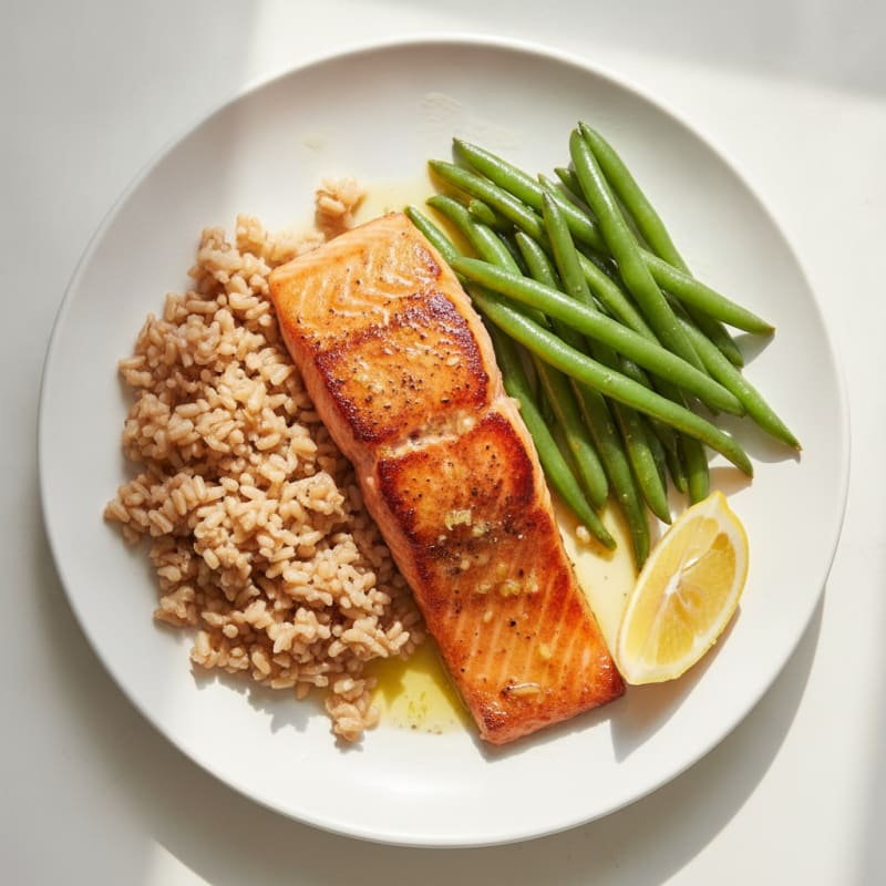 Seared Salmon Fillet with Steamed Green Beans and Brown Rice