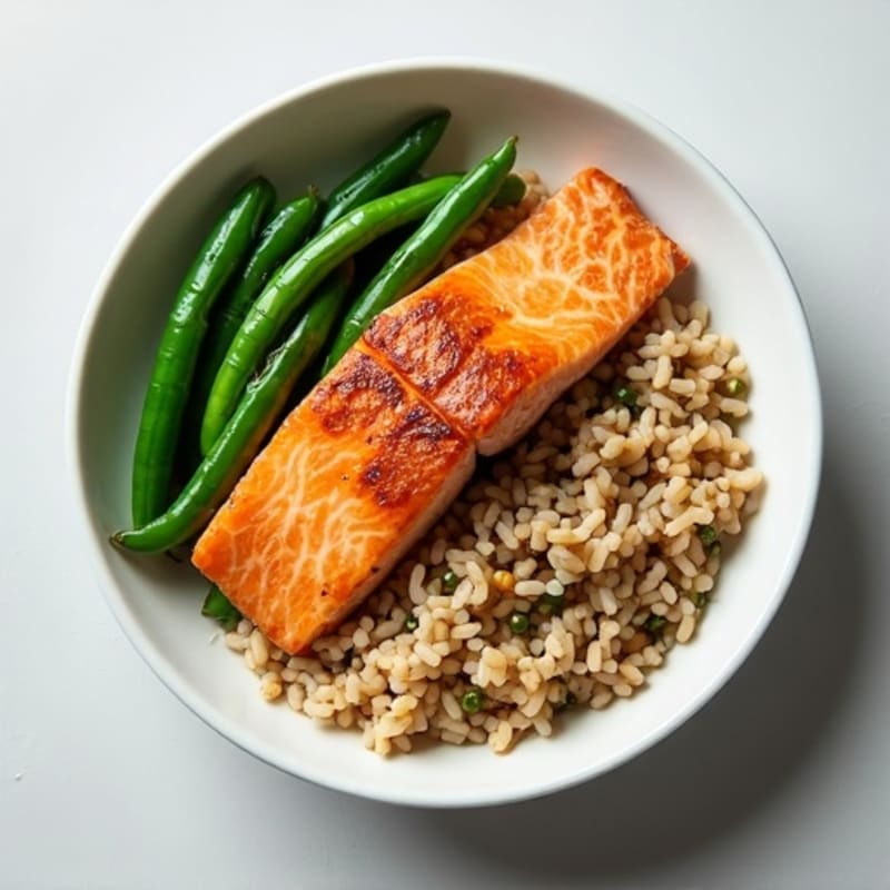 Seared Salmon with Steamed Green Beans and Brown Rice