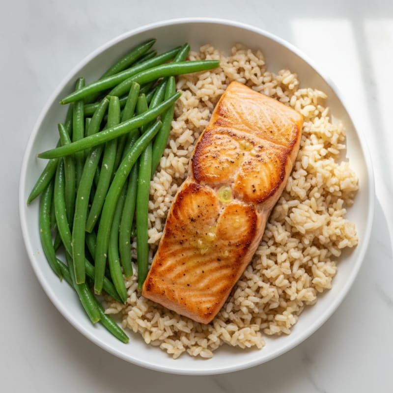 Seared Salmon with Steamed Green Beans and Brown Rice
