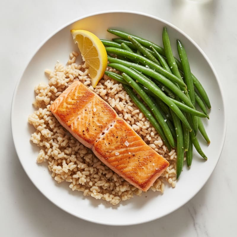 Seared Salmon with Steamed Green Beans and Brown Rice