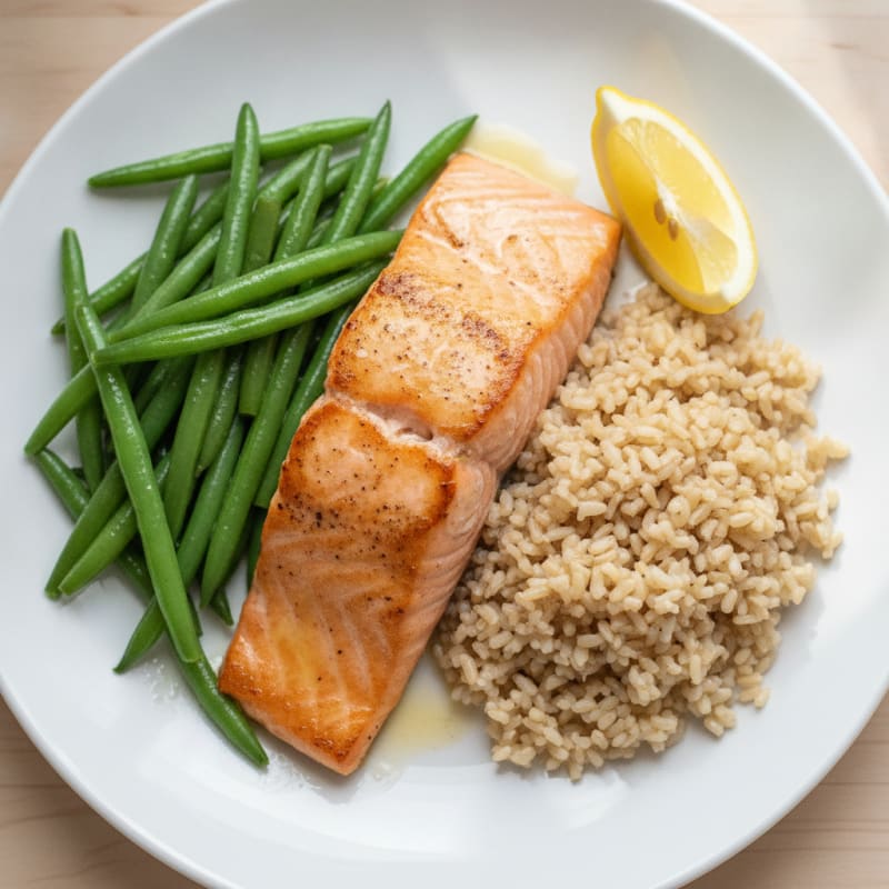 Seared Salmon with Steamed Green Beans and Brown Rice