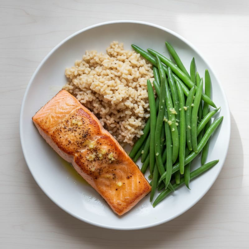 Seared Salmon with Steamed Green Beans and Brown Rice