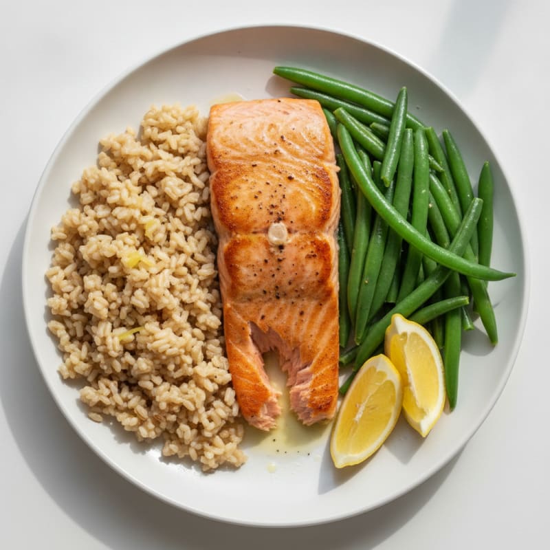 Seared Salmon with Steamed Green Beans and Brown Rice