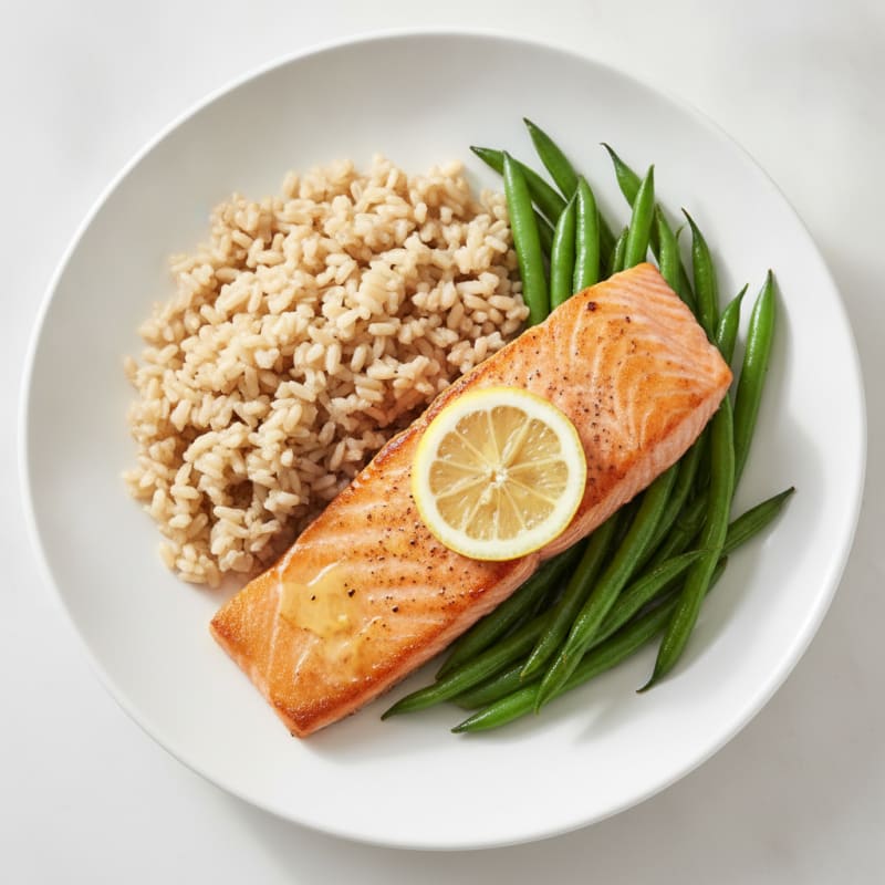 Seared Salmon with Steamed Green Beans and Brown Rice