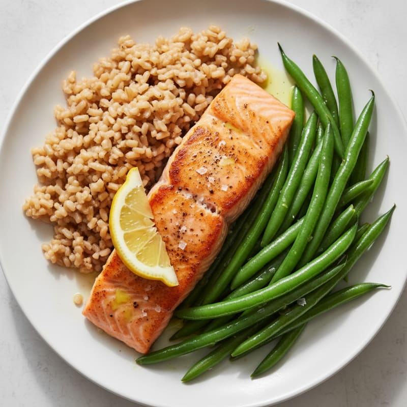 Seared Salmon Fillet with Steamed Green Beans and Brown Rice