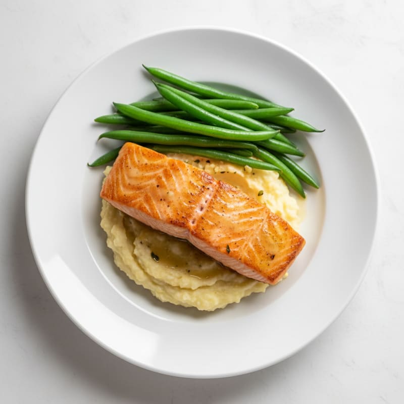 Seared Salmon with Steamed Green Beans and Cauliflower Mash