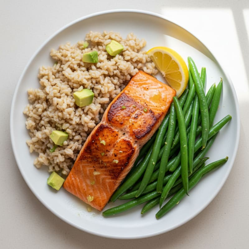 Seared Salmon Fillet with Steamed Green Beans and Brown Rice