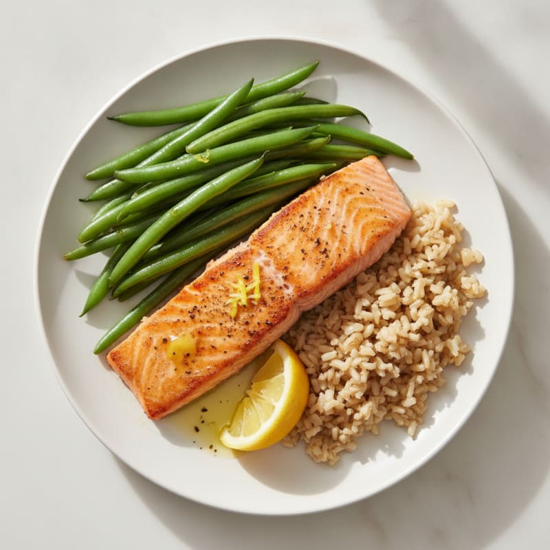 Seared Salmon Fillet with Steamed Green Beans and Brown Rice