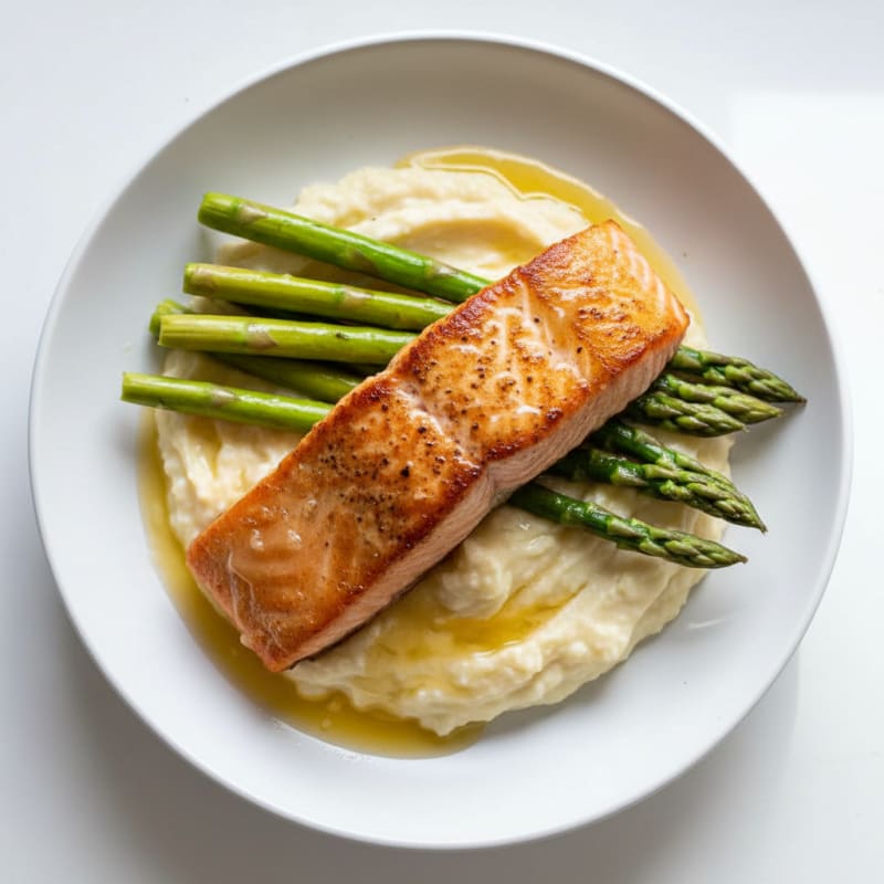 Seared Salmon with Steamed Asparagus and Garlic Cauliflower Mash