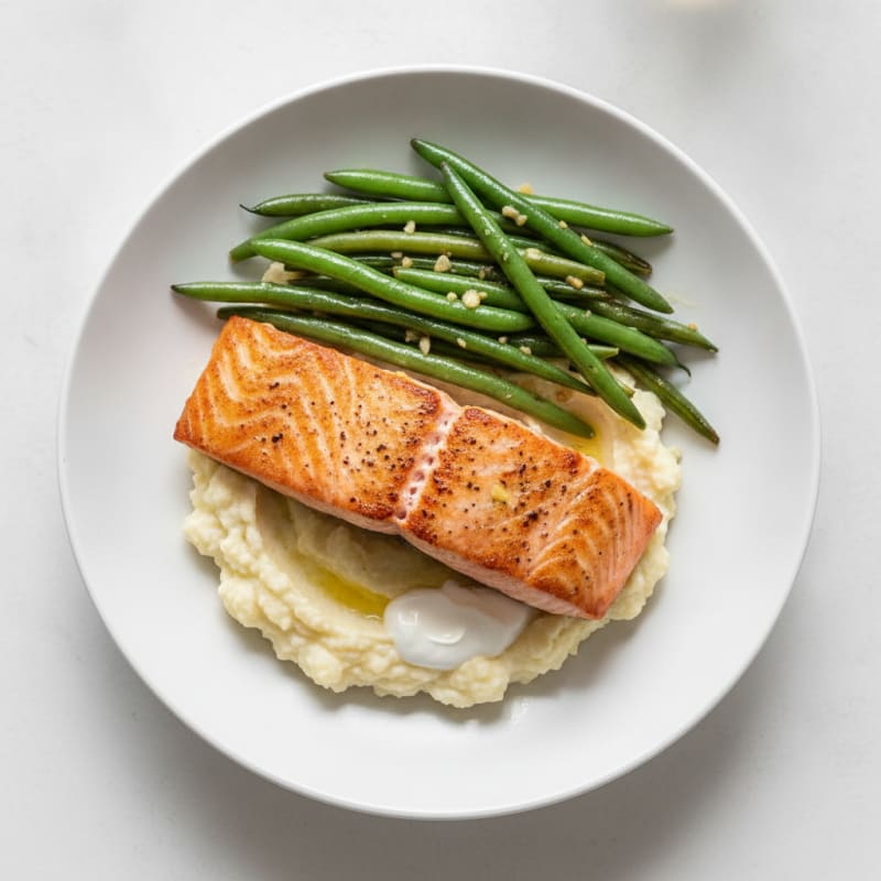Seared Salmon Fillet with Garlic Green Beans and Cauliflower Mash