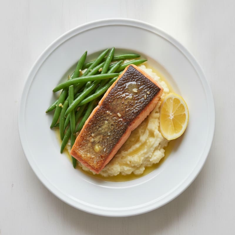 Seared Salmon with Steamed Green Beans and Garlic Mashed Cauliflower