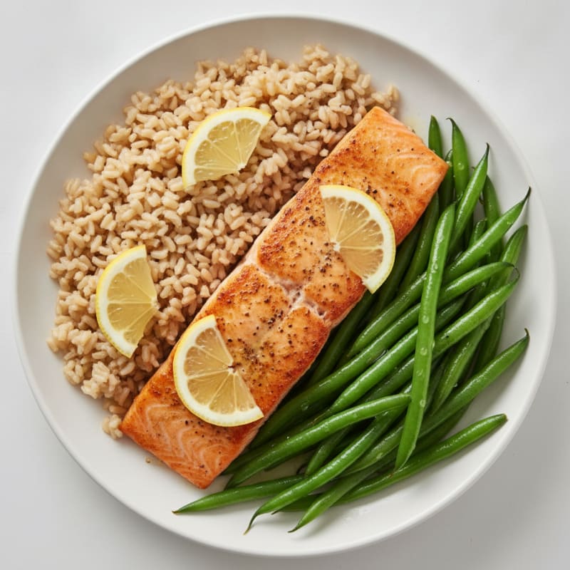 Seared Salmon with Steamed Green Beans and Brown Rice