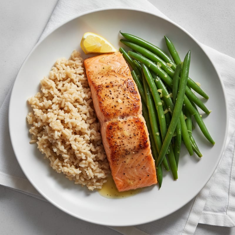Seared Salmon Fillet with Steamed Green Beans and Brown Rice