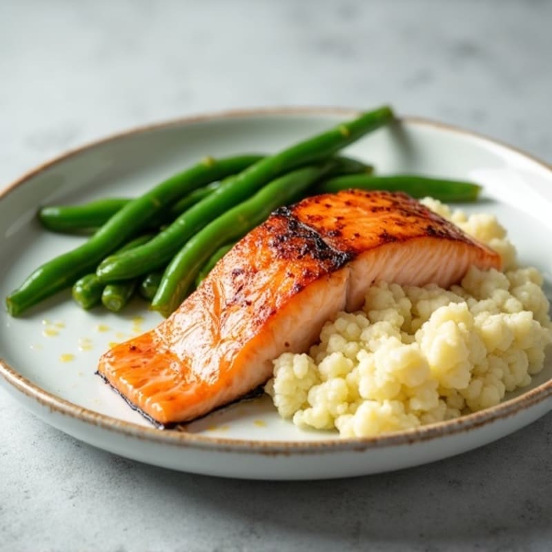 Seared Salmon with Steamed Green Beans and Mashed Cauliflower