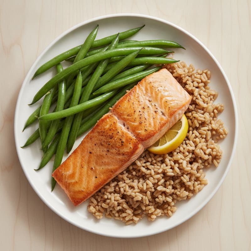 Seared Salmon with Steamed Green Beans and Brown Rice