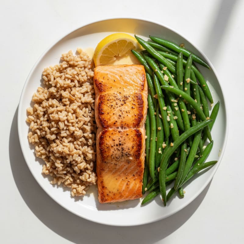 Seared Salmon with Garlicky Green Beans and Brown Rice