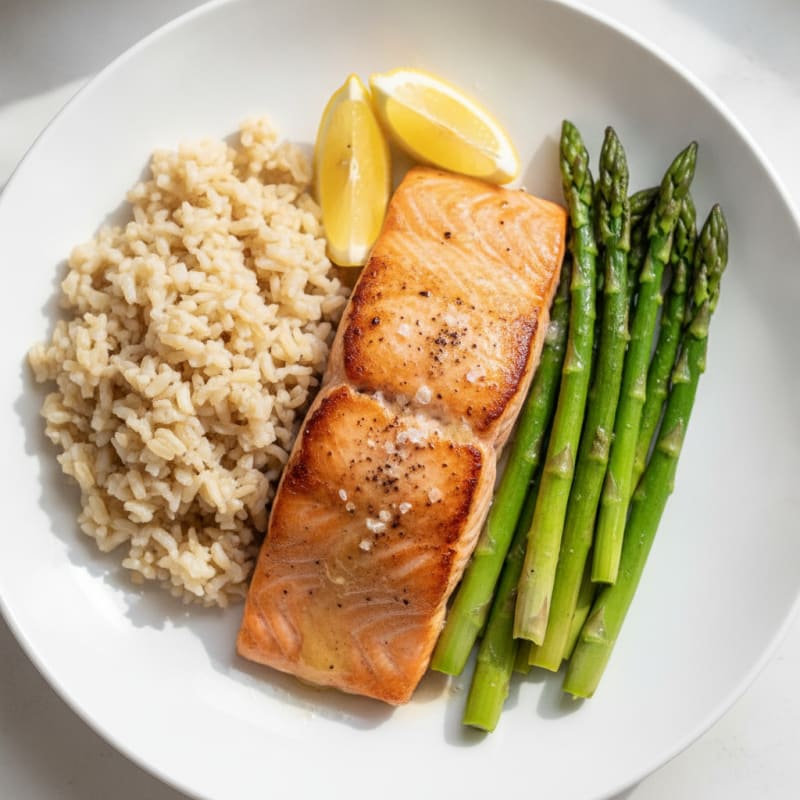 Seared Salmon Fillet with Steamed Asparagus and Brown Rice