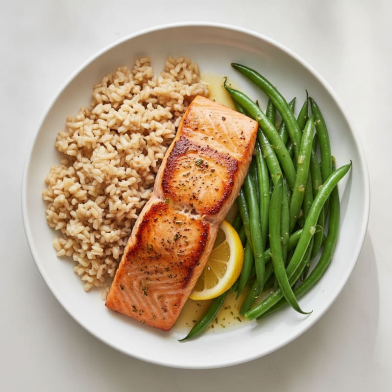 Seared Salmon with Steamed Green Beans and Brown Rice