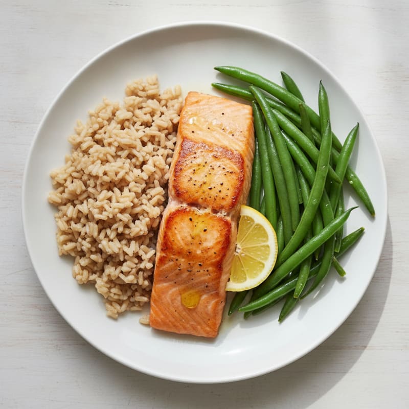 Seared Salmon with Steamed Green Beans and Brown Rice