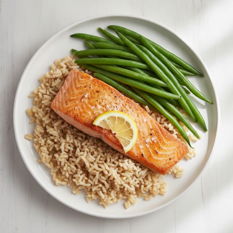 Seared Salmon Fillet with Steamed Green Beans and Brown Rice