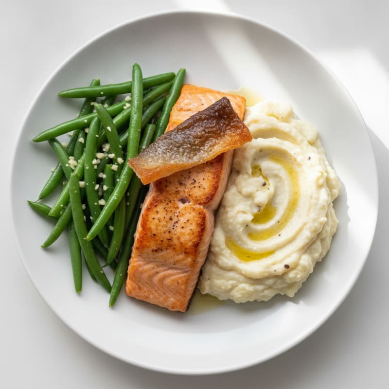 Seared Salmon Fillet with Steamed Green Beans and Garlic Mashed Cauliflower