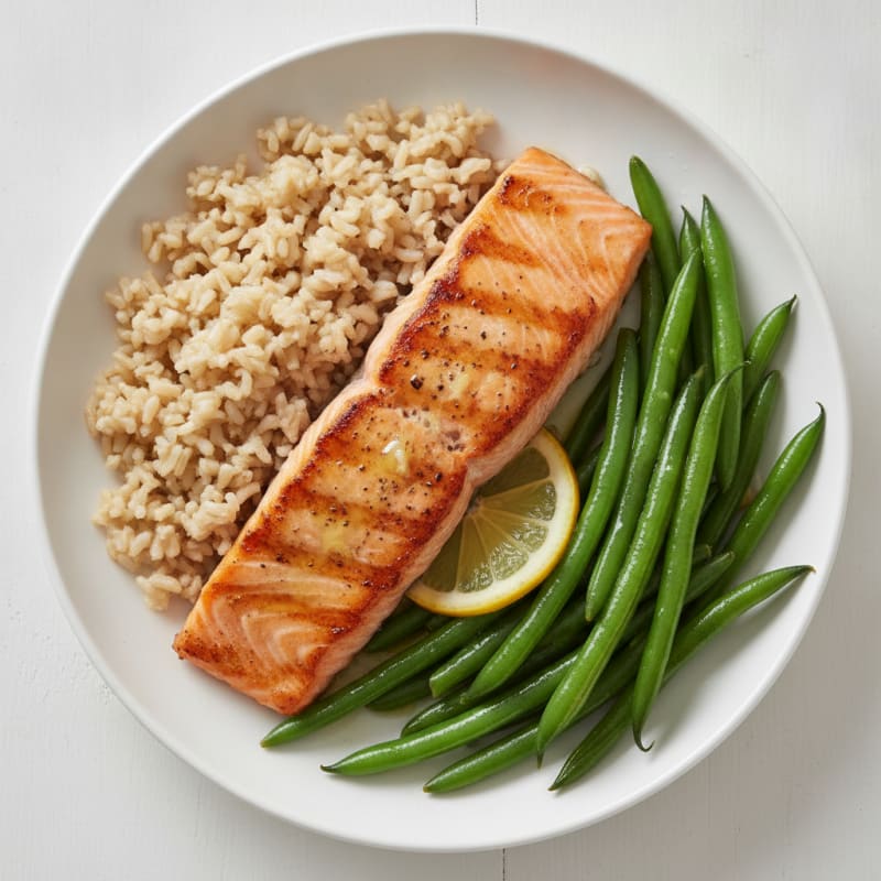 Seared Salmon with Steamed Green Beans and Brown Rice