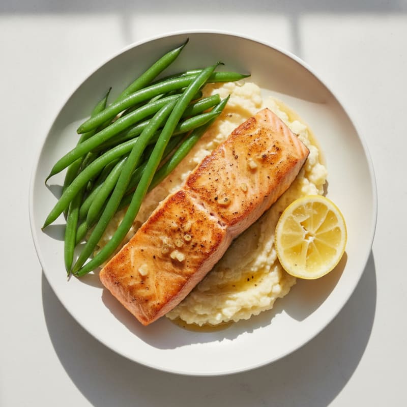 Seared Salmon with Steamed Green Beans and Cauliflower Mash