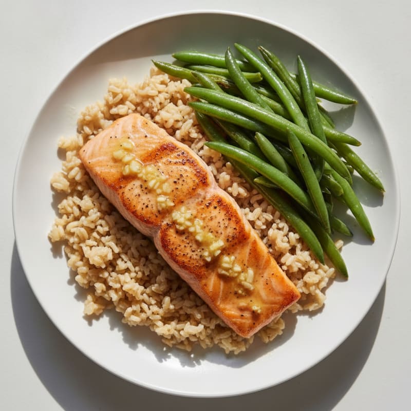 Seared Salmon Fillet with Steamed Green Beans and Brown Rice