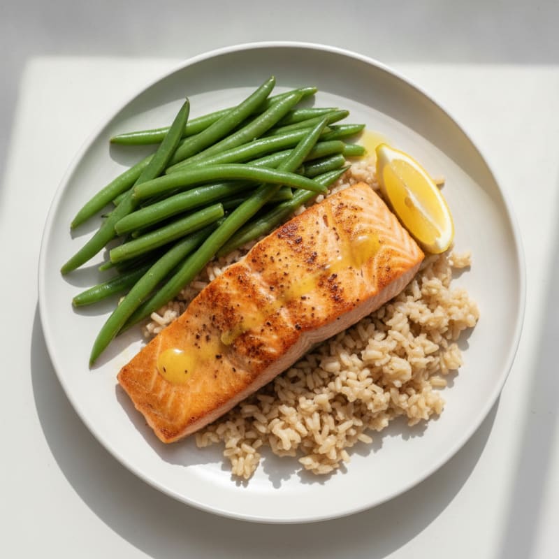 Seared Salmon with Steamed Green Beans and Brown Rice