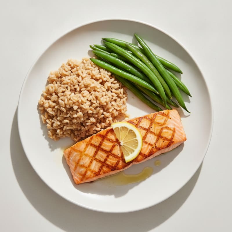 Seared Salmon with Steamed Green Beans and Brown Rice