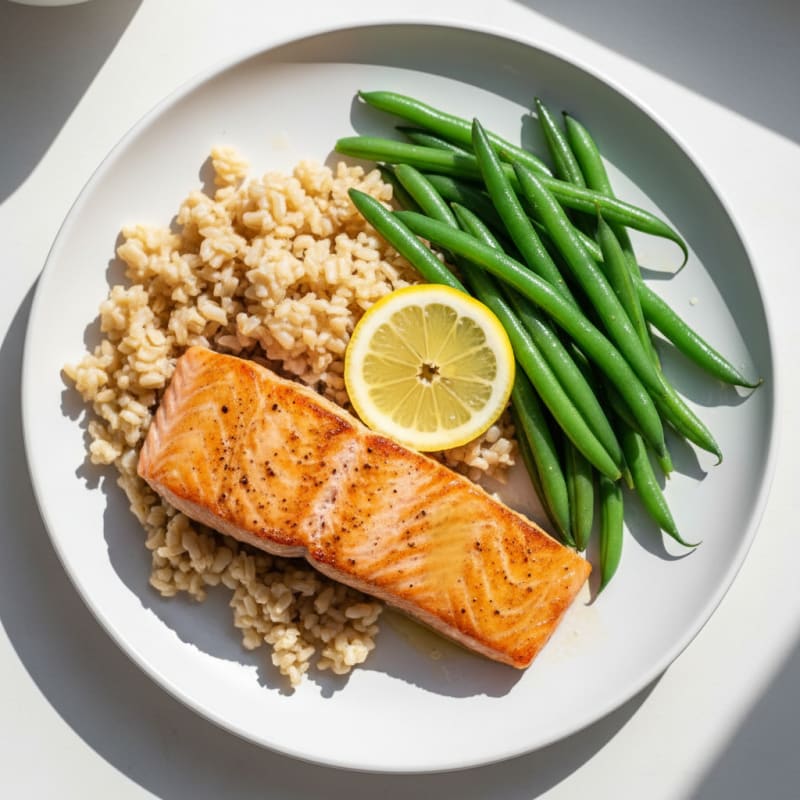 Seared Salmon with Steamed Green Beans and Brown Rice