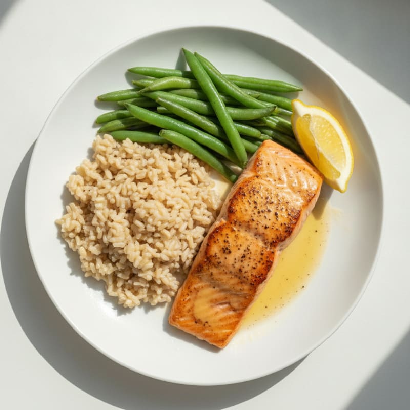 Seared Salmon Fillet with Steamed Green Beans and Brown Rice