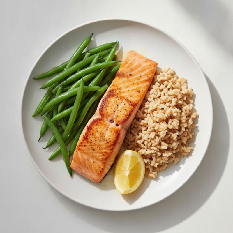 Seared Salmon Fillet with Steamed Green Beans and Brown Rice