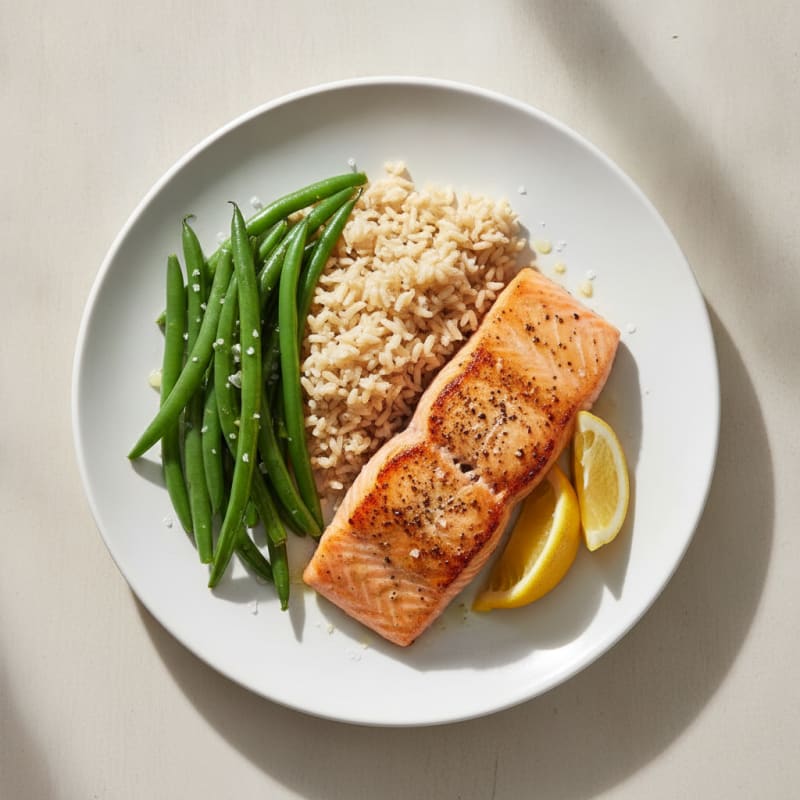 Seared Salmon with Steamed Green Beans and Brown Rice