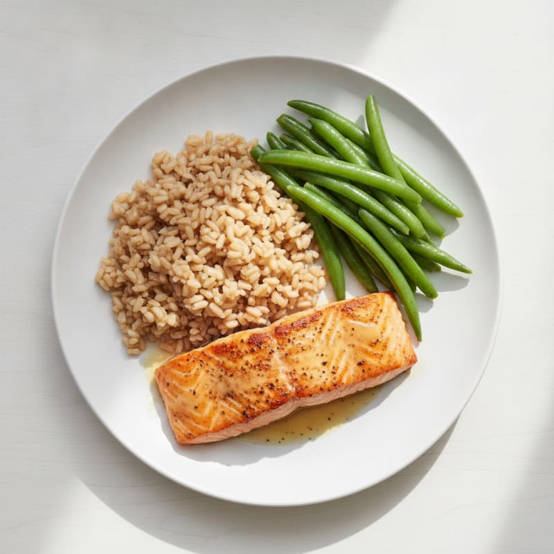 Seared Salmon with Steamed Green Beans and Brown Rice