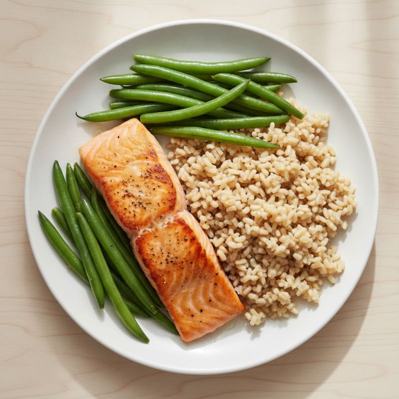 Seared Salmon with Steamed Green Beans and Brown Rice