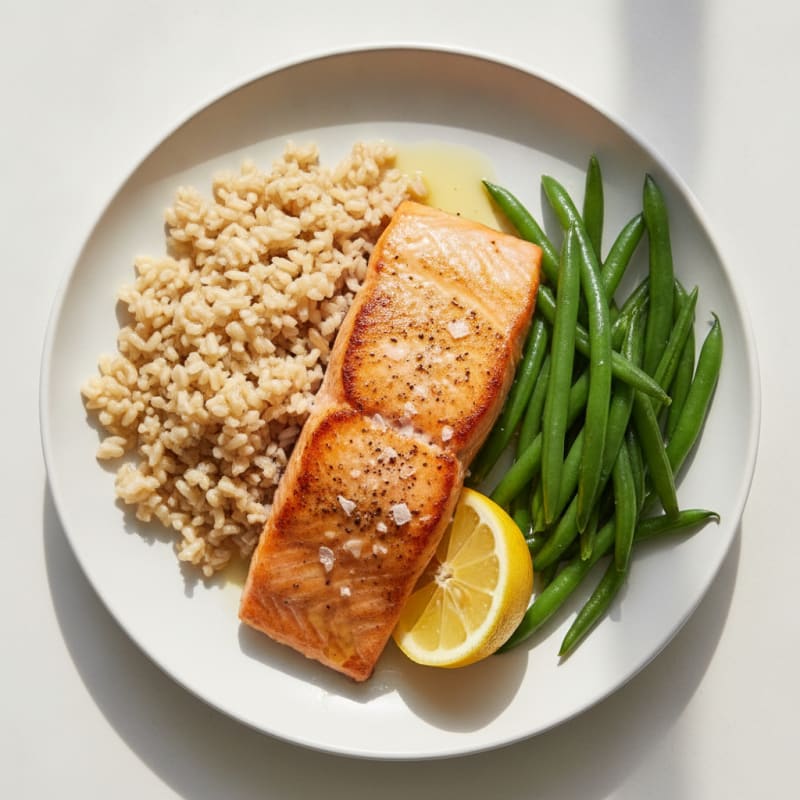 Seared Salmon Fillet with Steamed Green Beans and Brown Rice