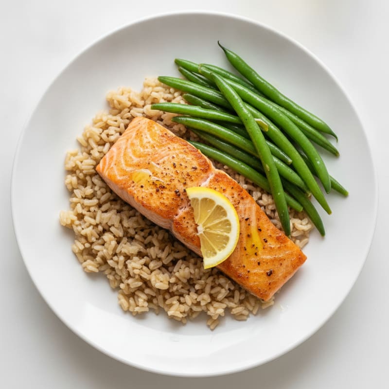 Seared Salmon Fillet with Steamed Green Beans and Brown Rice